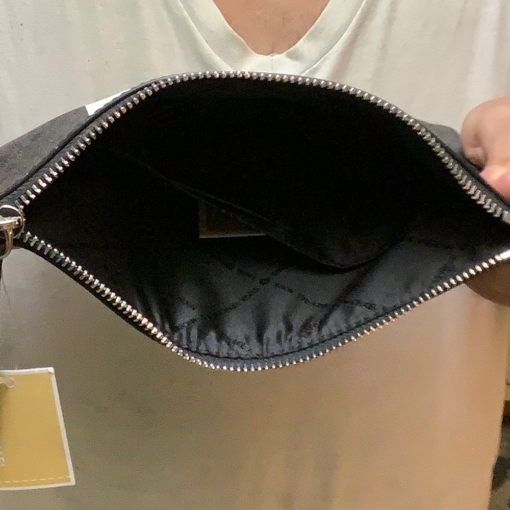 Michael Kors Wristlet - Picture 5 of 6